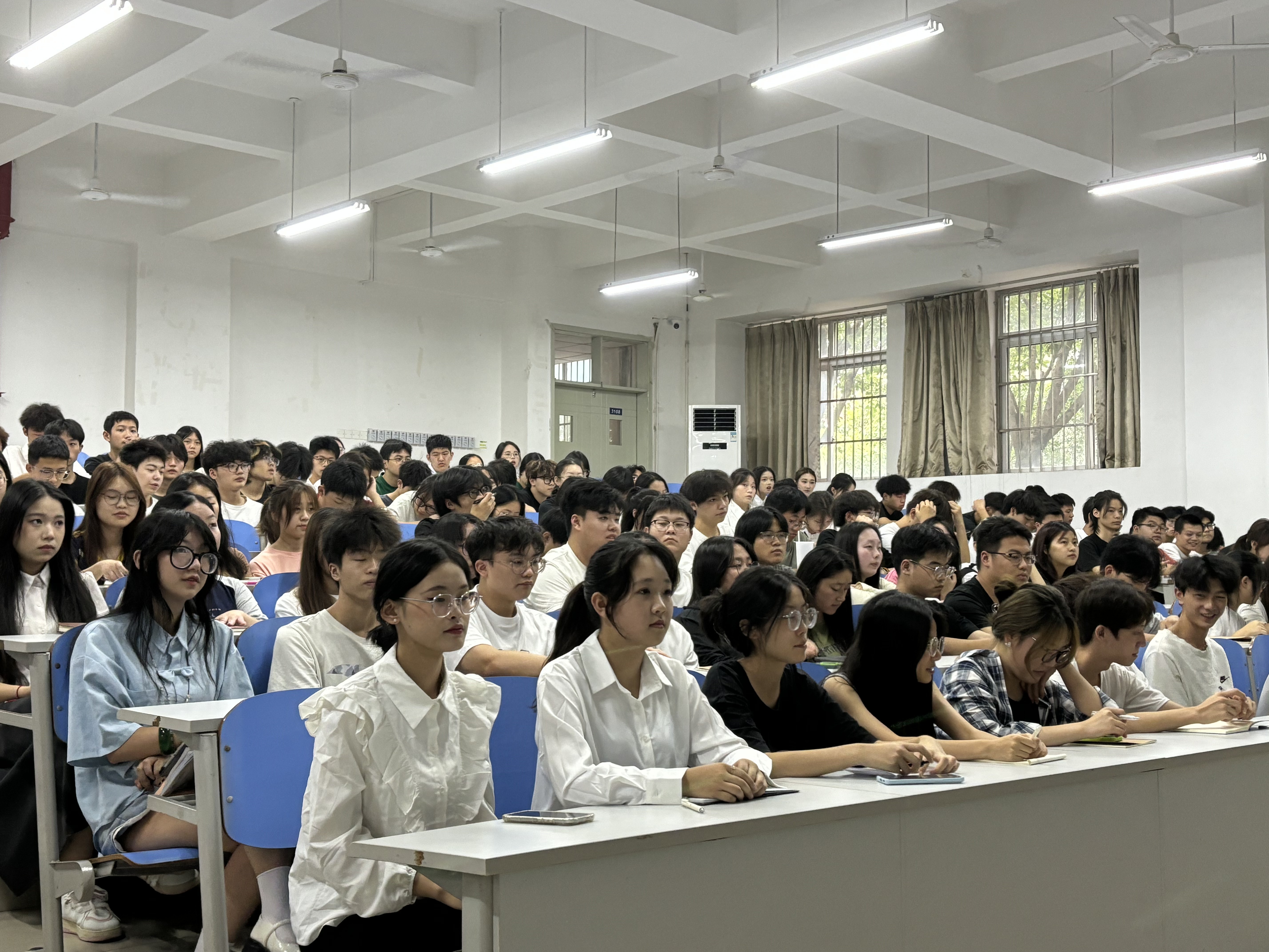 【学团活动】人工智能与大数据学院第七届团总支学生会素质拓展活动圆满成功