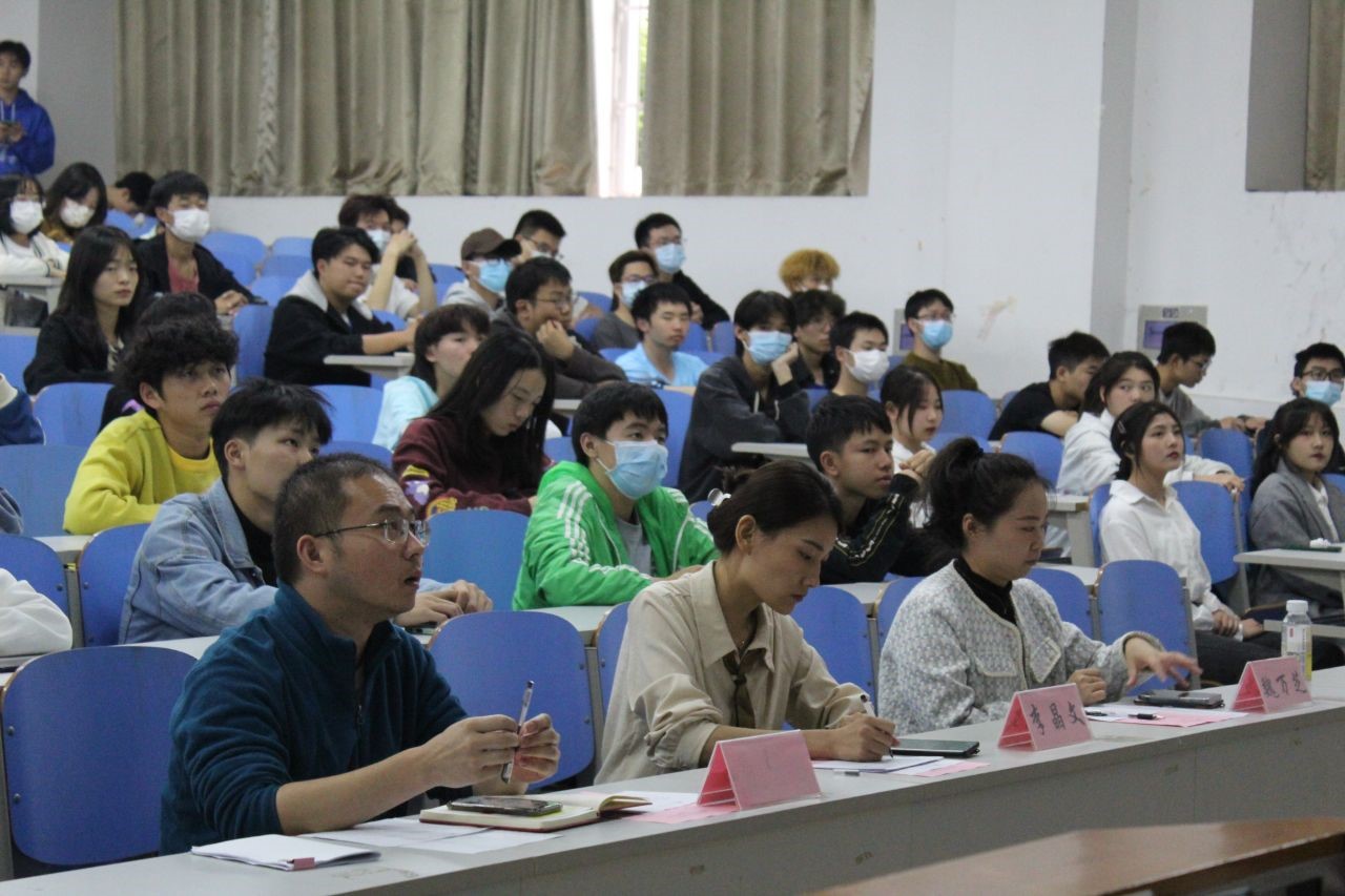 【学团活动】大数据学院举办“青春献礼二十大·奋进担当向未来”主题演讲比赛