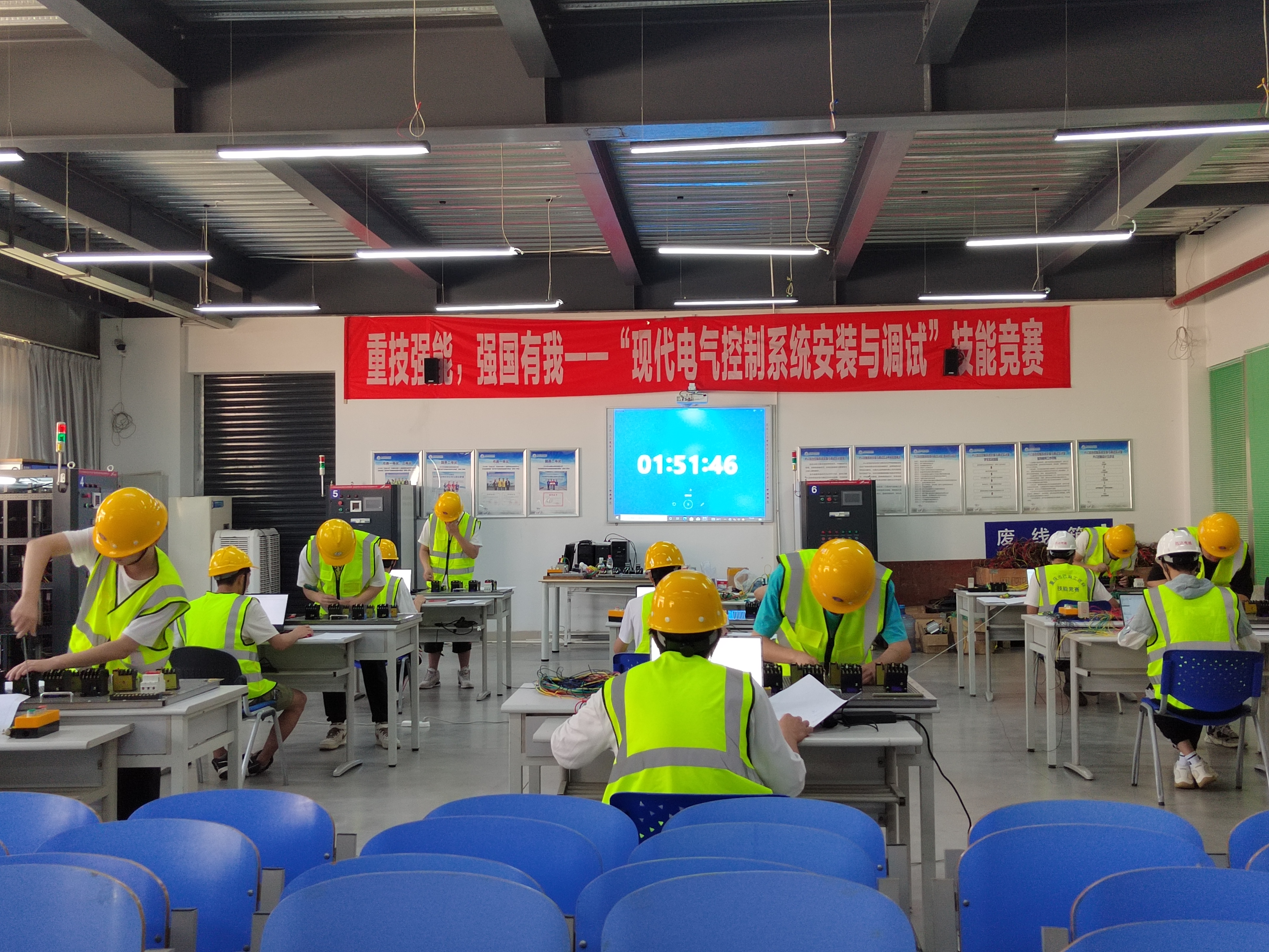 电梯学院举办“现代电气控制系统安装与调试”学生职业技能竞赛