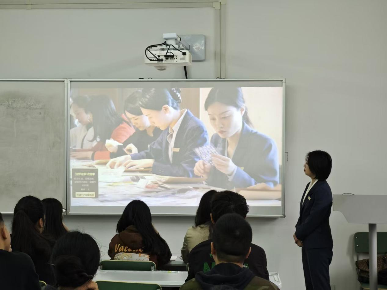 【就业新闻】管理学院顺利举办中冶赛迪集团专场招聘会