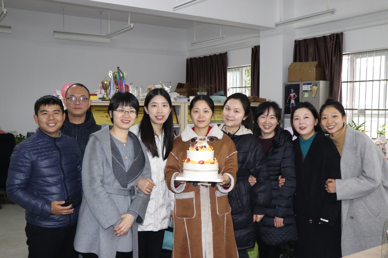 【学团活动】有爱有暖有光芒 有诗有梦有远方一管理学院“三八”妇女节活动圆满结束