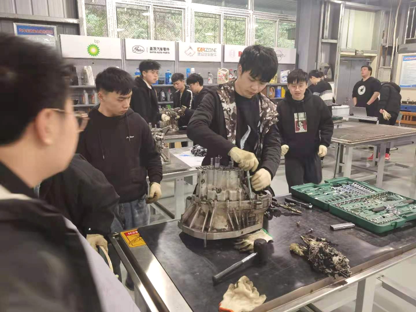 汽车工程学院组织学生开展1+X证书强化培训