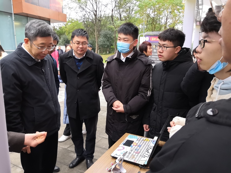 我校参加重庆市第五届大学生创新创业成果展洽会